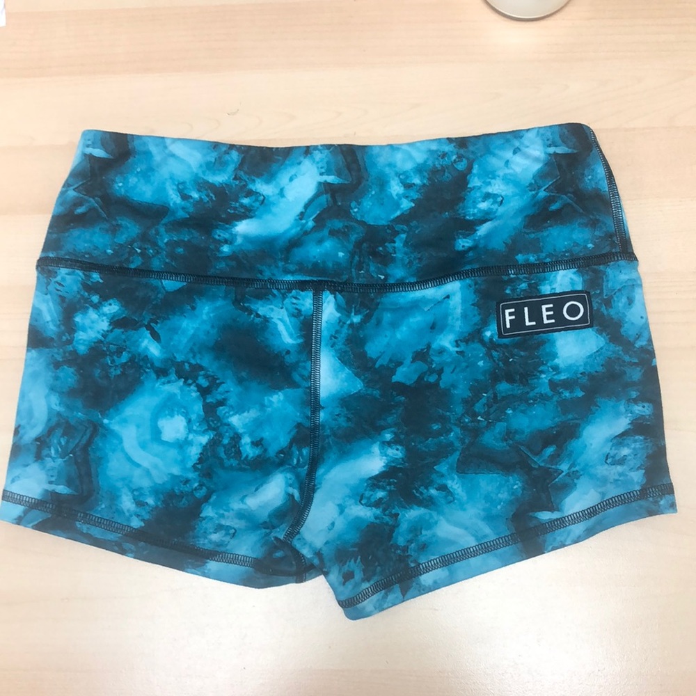 FLEO Turquoise Stone Shorties, Size Medium